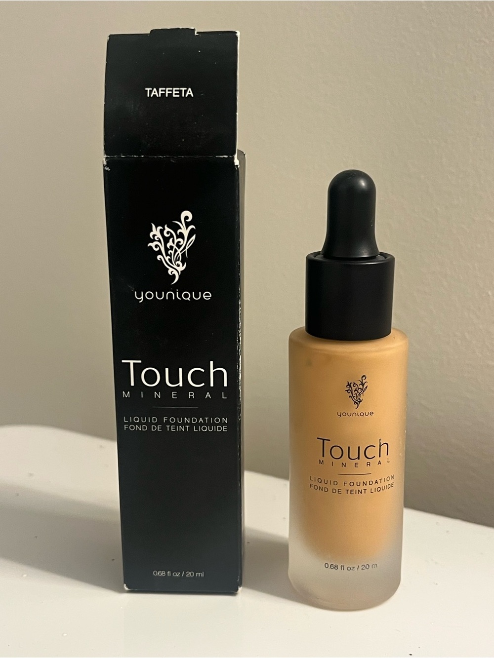Younique Touch Mineral Coverup Liquid Foundation - Taffeta Beige